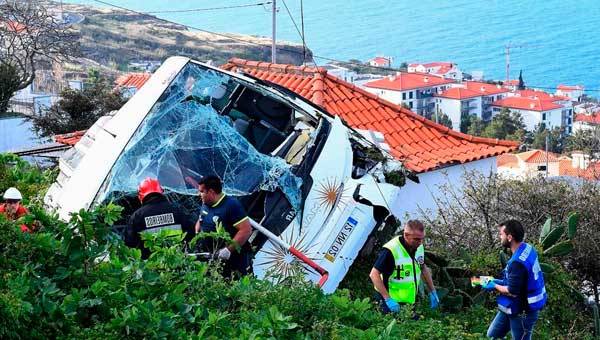 29 немецких туристов погибли в автобусной аварии на Мадейре
