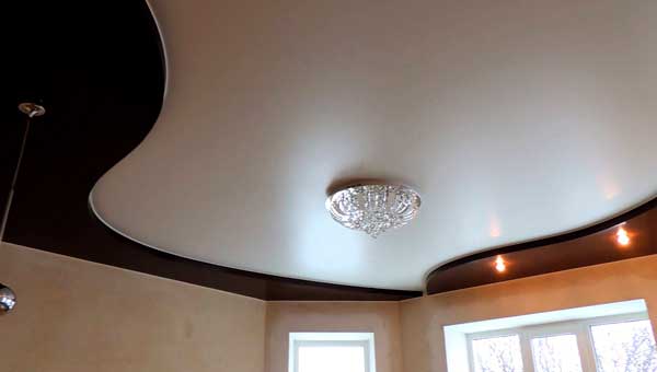 Популярность натяжных потолков