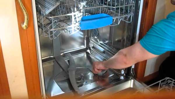 Ухаживаем за кухонной техникой