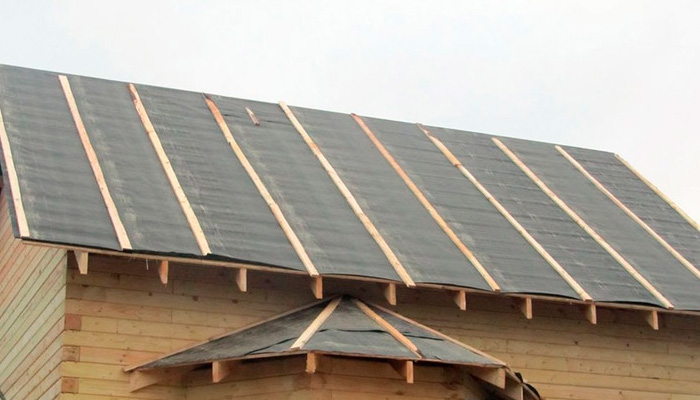 Что представляет собой кровля из рубероида